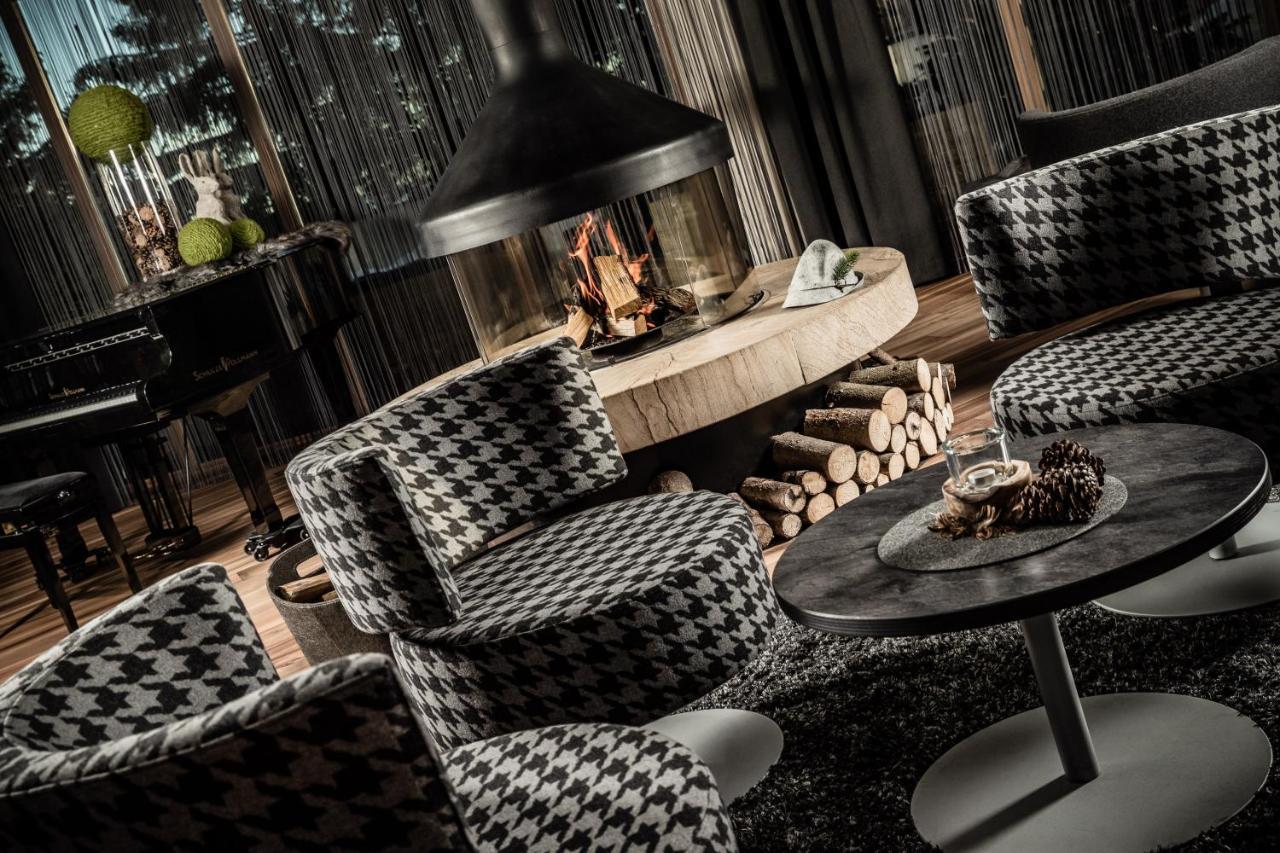 Hotel Josef Mountain 4*